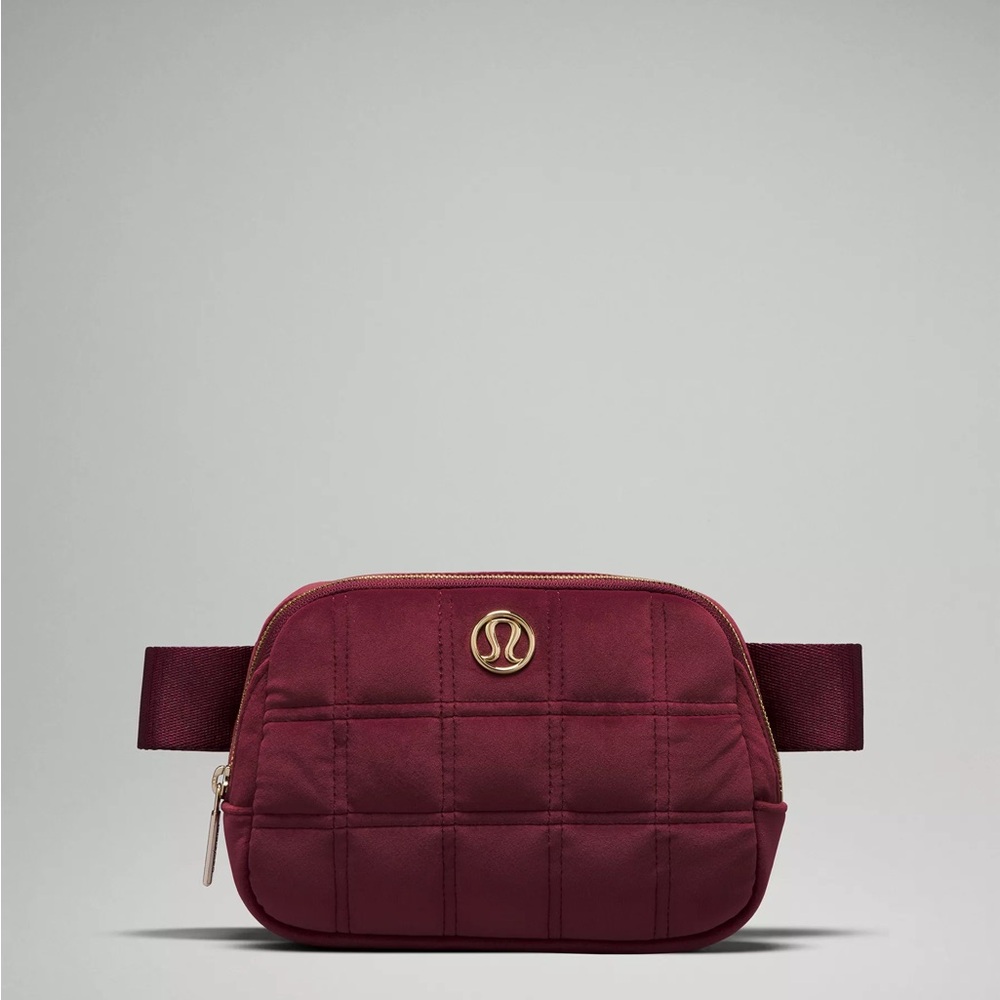 Lululemon Everywhere Belt Bag 1L Quilted Velour